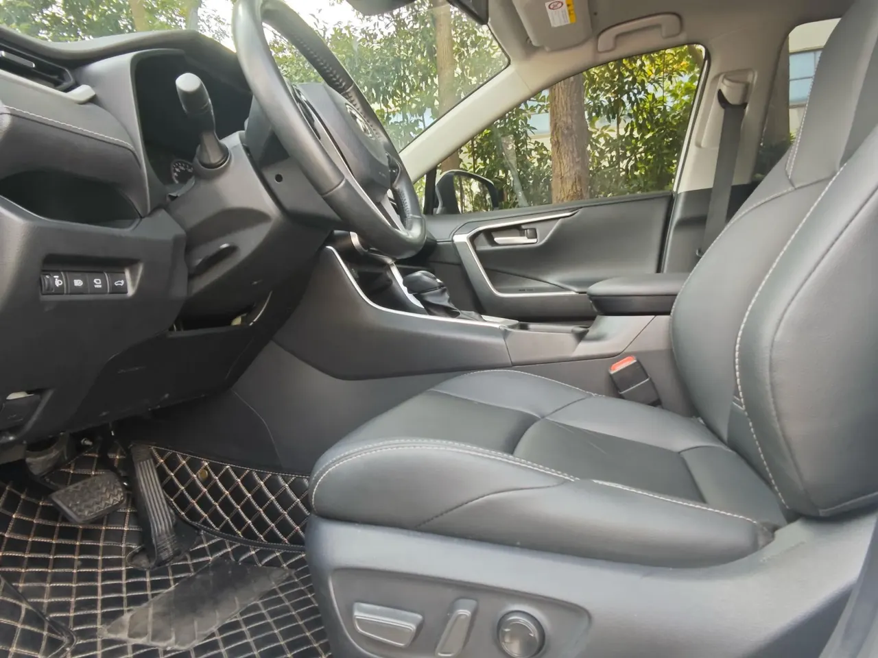 Toyota 2024 Willanda 2.0 Stepless Two-Drive Luxury PLUS Edition Automatic Gear 4