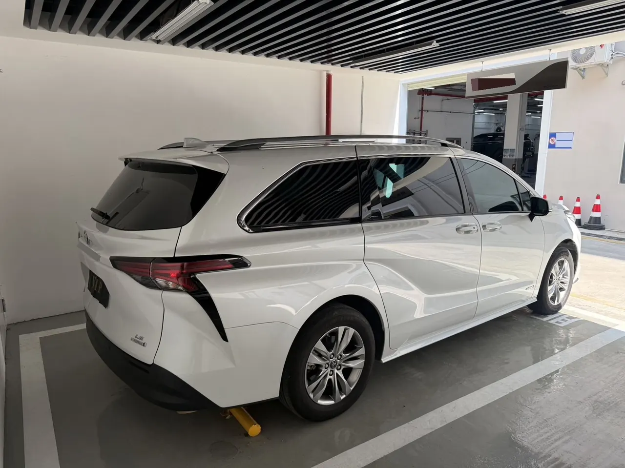 Toyota 2023 Sana 2.5 Stepless Comfort Edition Automatic Gear 3