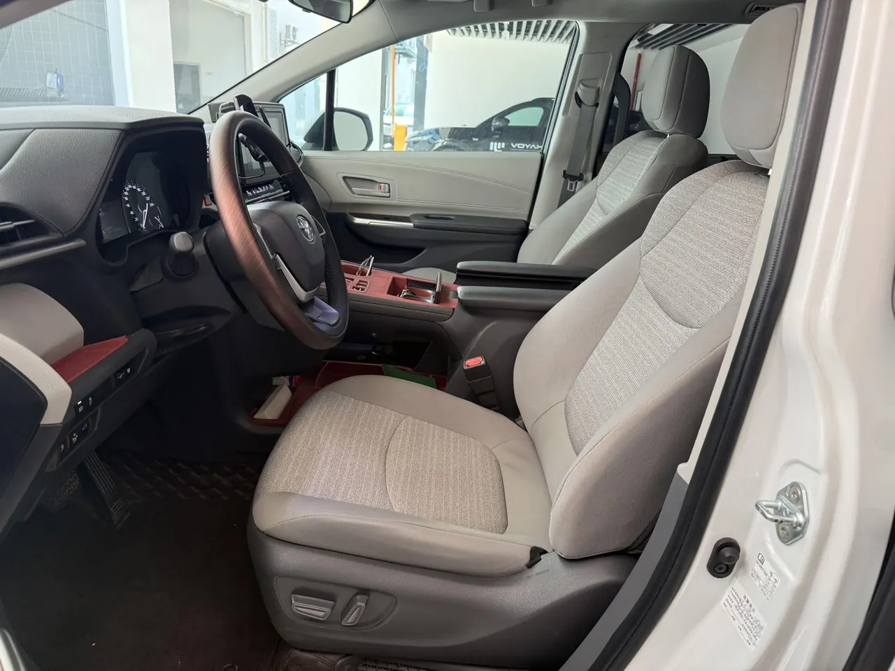 Toyota 2023 Sana 2.5 Stepless Comfort Edition Automatic Gear 4