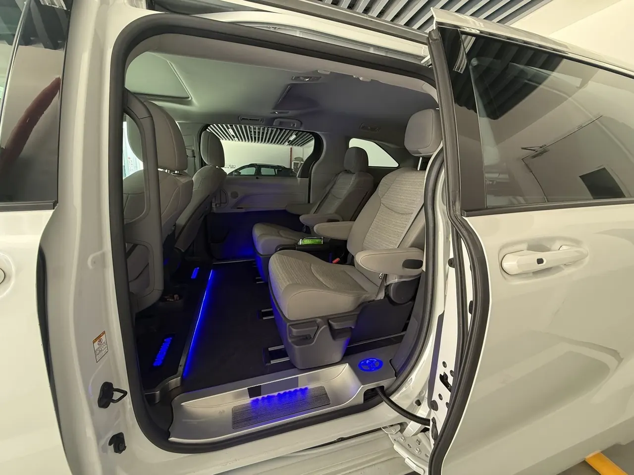 Toyota 2023 Sana 2.5 Stepless Comfort Edition Automatic Gear 5
