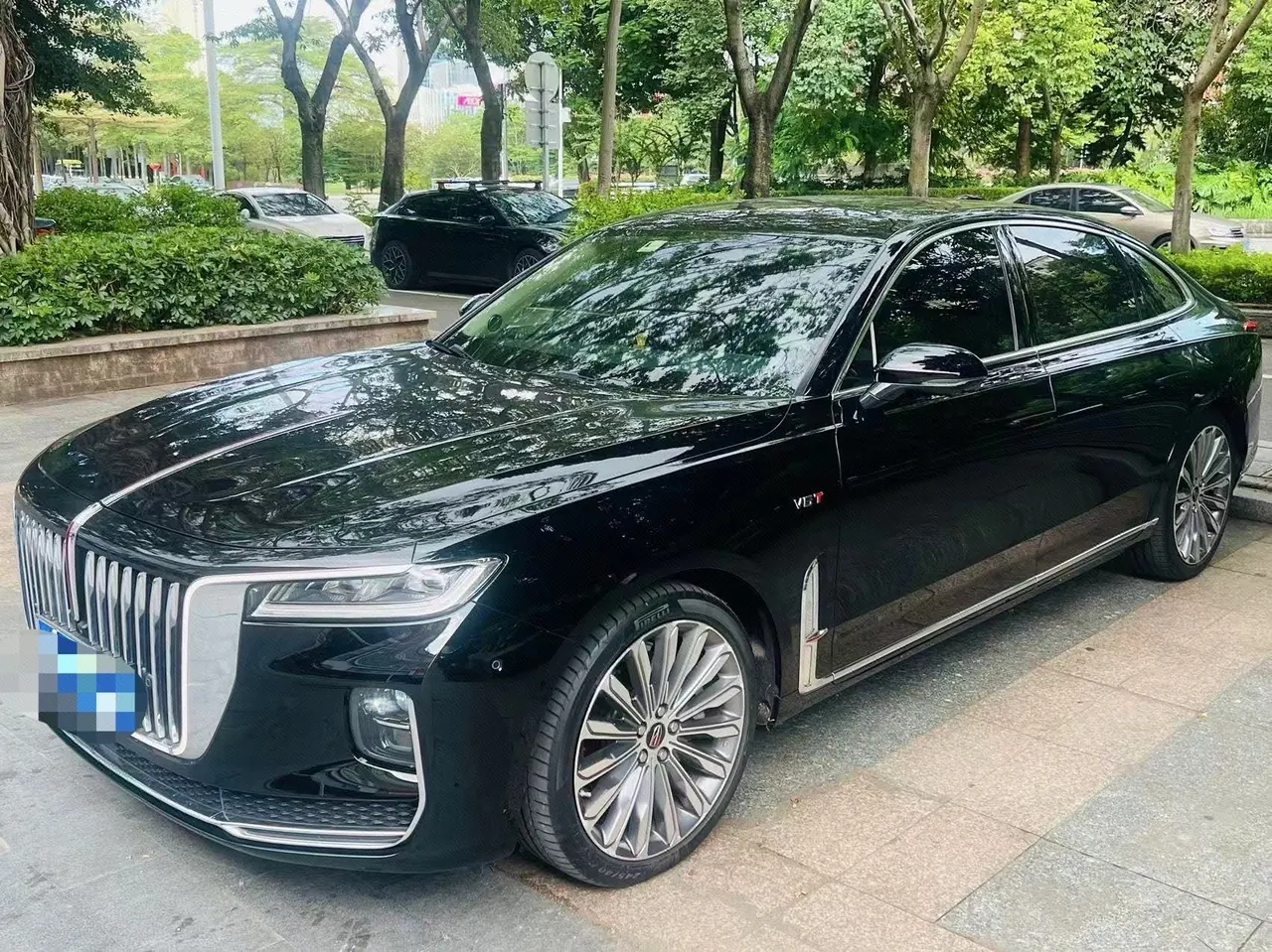 Open image lightbox: HongQi 2020 H9 3.0T Zhilian Flag Collar Four-seat Automatic Gear