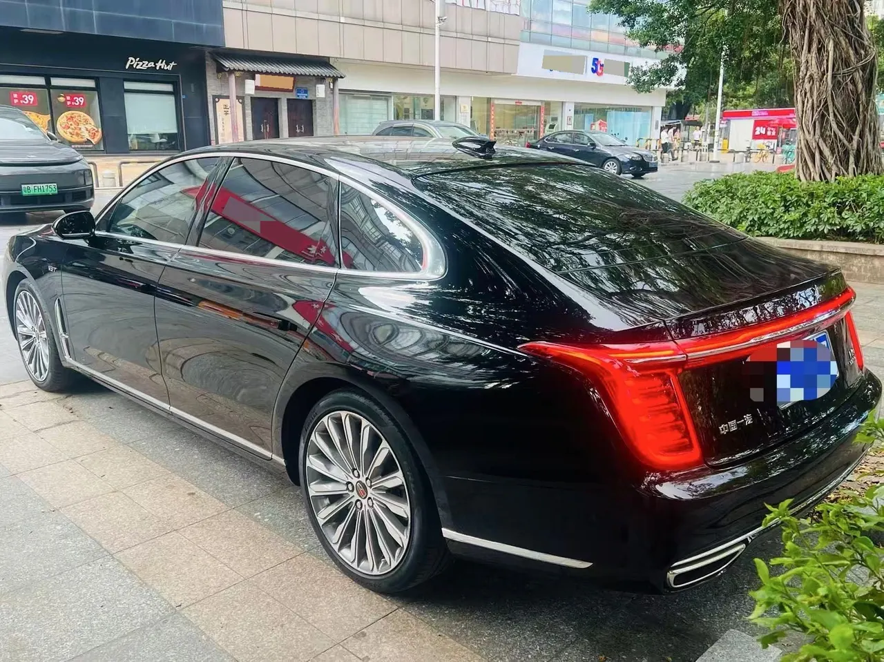 HongQi 2020 H9 3.0T Zhilian Flag Collar Four-seat Automatic Gear 2