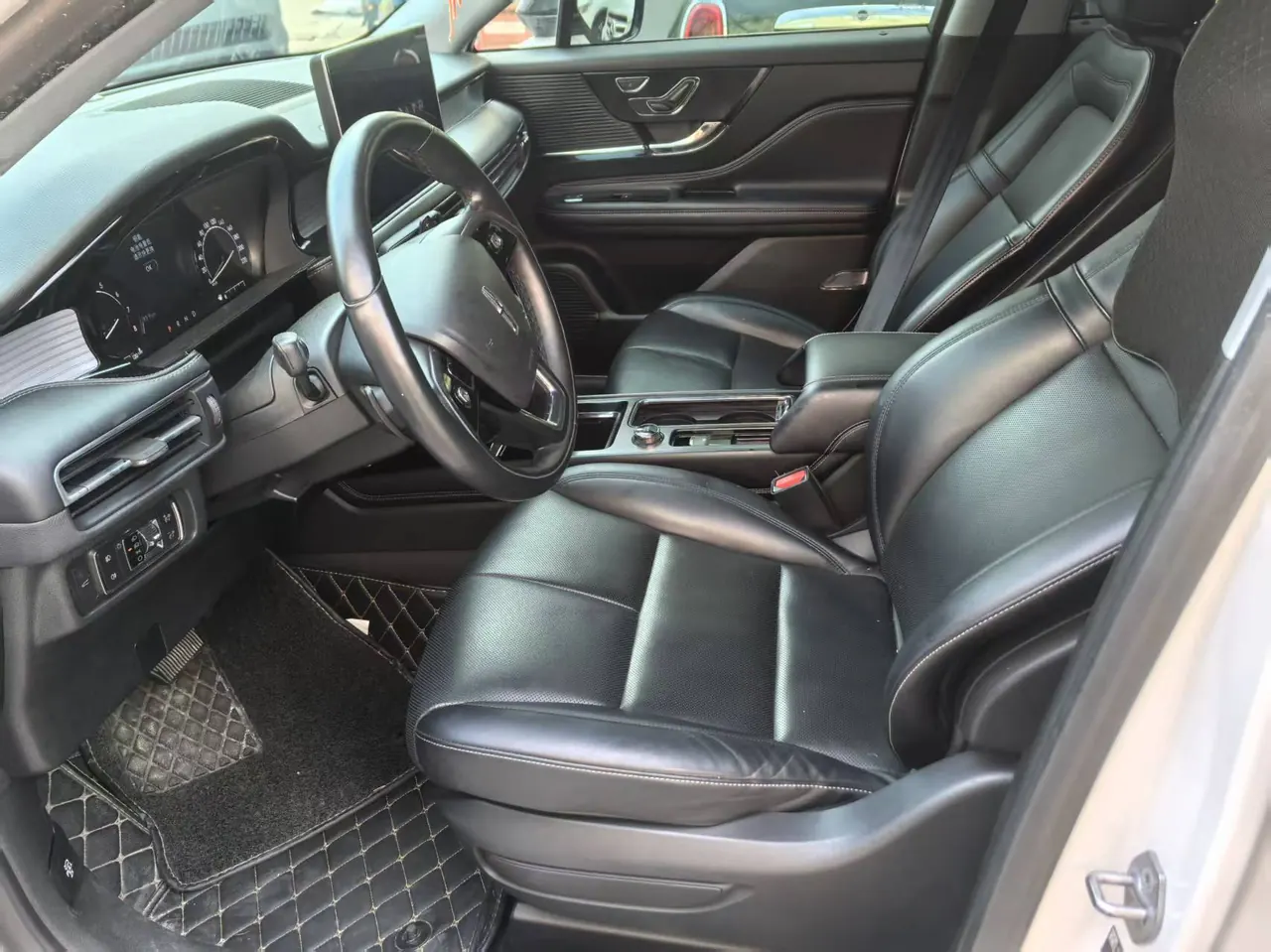 Lincoln 2020 adventurer 2.0T two-wheel drive exclusive edition automatic gear 3