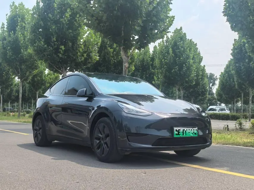 Tesla 2024 Model Y rear-wheel drive version automatic transmission 3