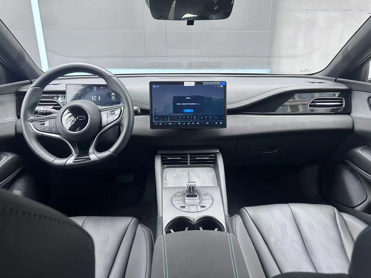 BYD 2025 seals 06 DM-i 1.5 stepless smart driving version 120KM exclusive automatic gear 5