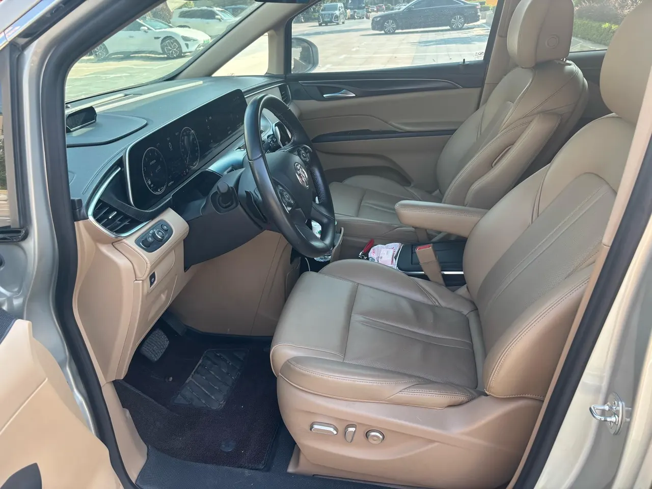 Buick 2020 GL8 ES Lu Zun 2.0T 653T Flagship Automatic Gear 3