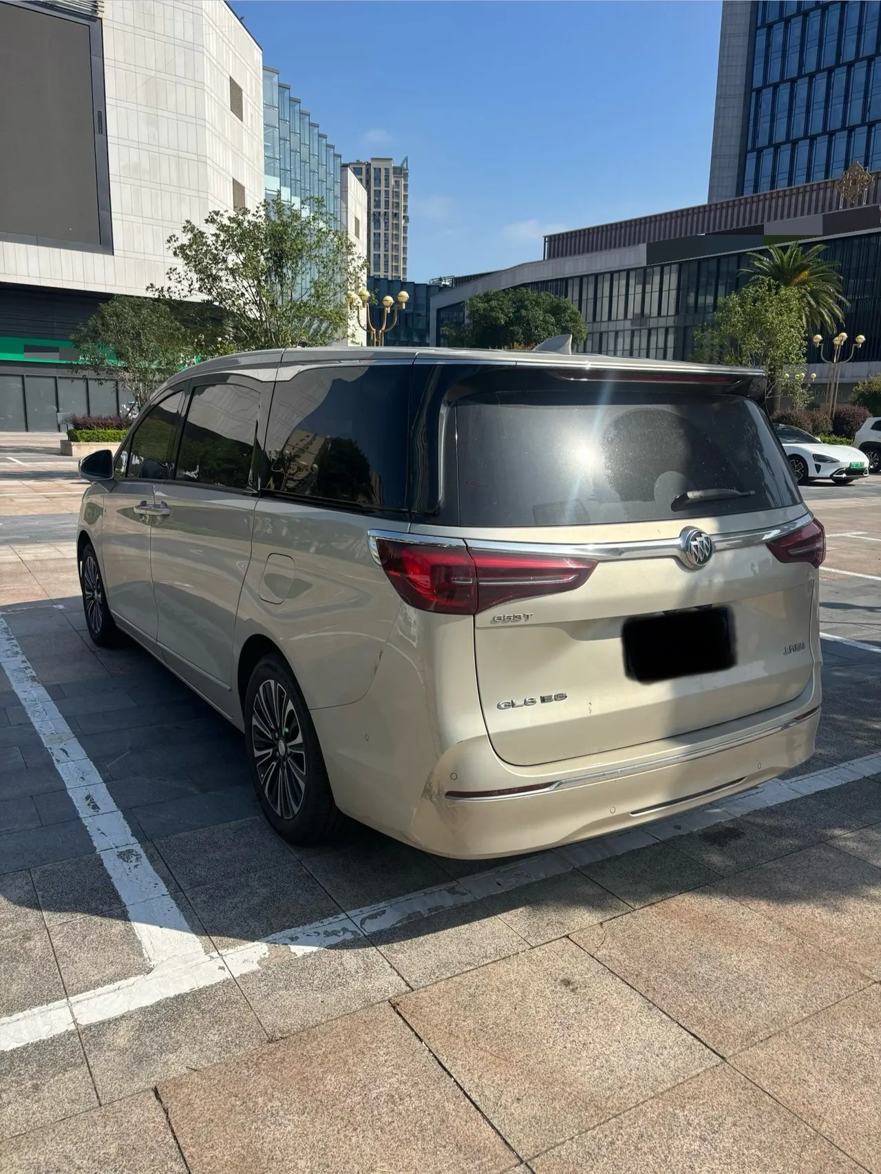 Buick 2020 GL8 ES Lu Zun 2.0T 653T Flagship Automatic Gear 5