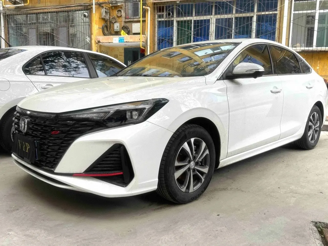 Open image lightbox: ChangAn 2025 Easy PLUS 1.4T High Energy Edition Automatic Gear