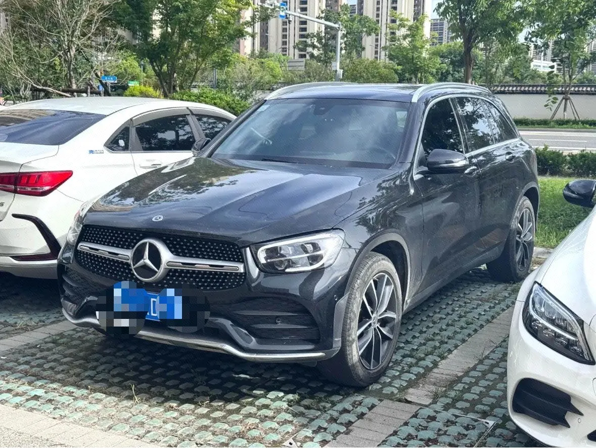 Open image lightbox: Mercedes Benz 2021 GLC 260 L 4MATIC 2.0T Luxury Automatic