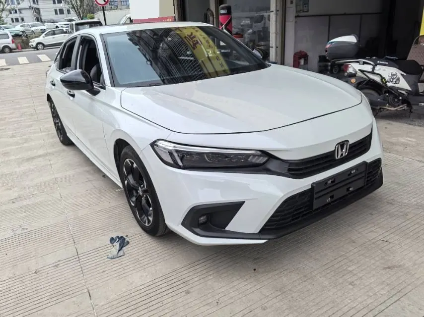 Honda 2023 Civic 1.5T Stepless 240TURBO Dynamic C Special Edition Automatic Gear 3
