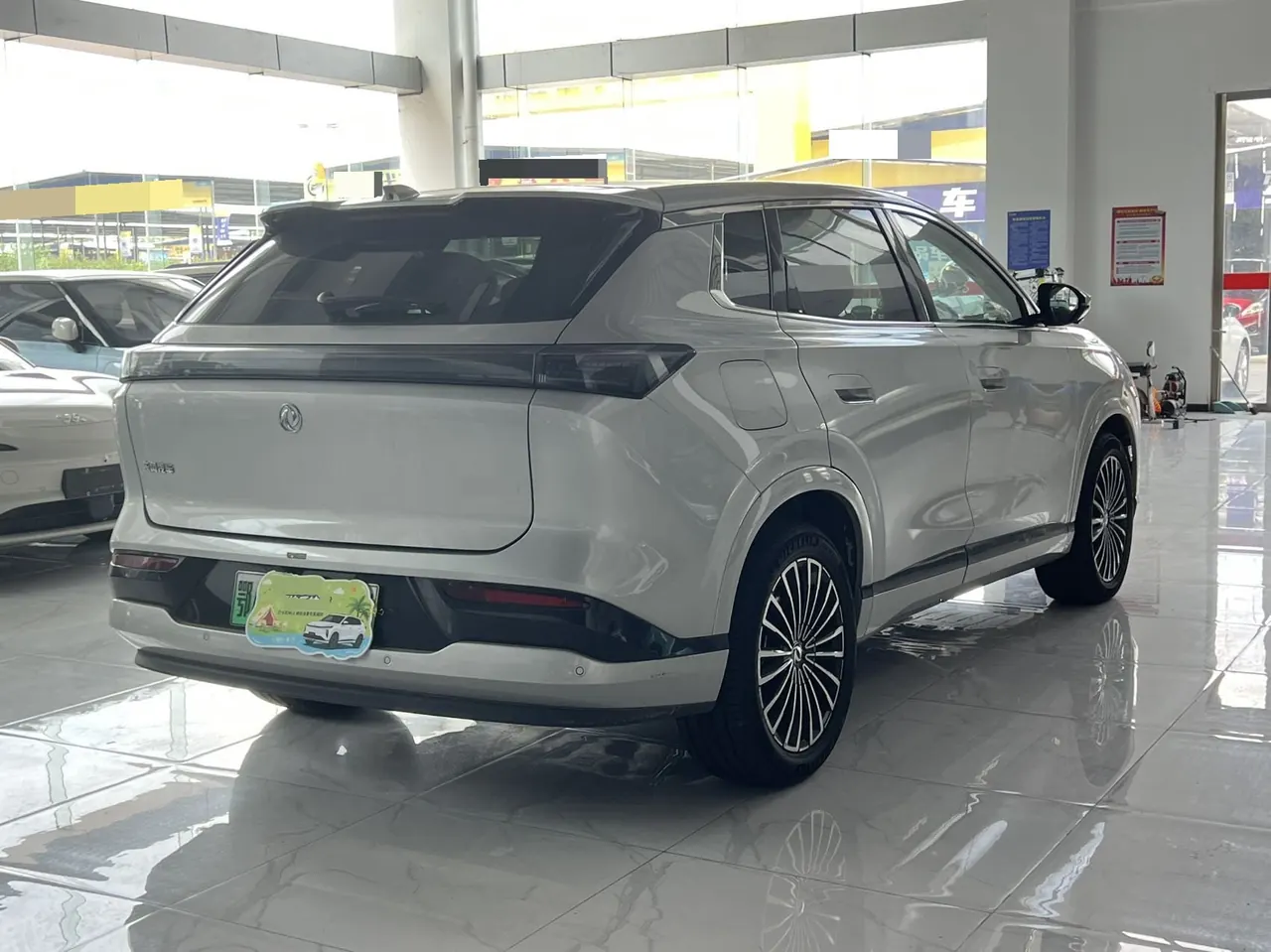 Aeolus 2025 L8 1.5T 185KM Dream Edition Automatic Gear 5