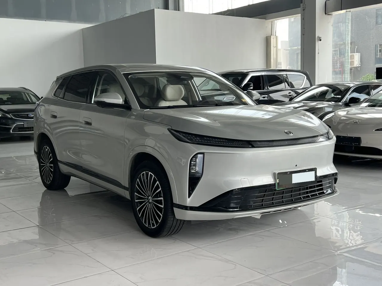 Aeolus 2025 L8 1.5T 185KM Dream Edition Automatic Gear 8