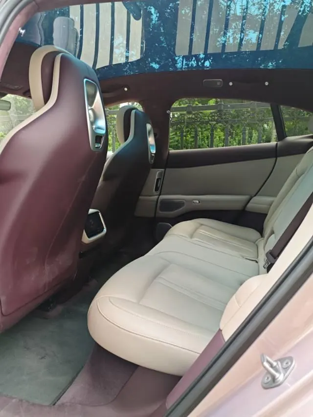 MI 2025 YU7 Long Endurance High Performance Four-wheel Drive Max Edition Automatic Gear 2