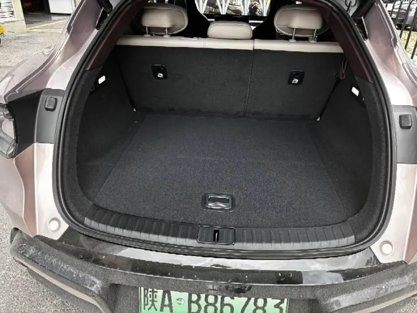 MI 2025 YU7 Long Endurance High Performance Four-wheel Drive Max Edition Automatic Gear 6