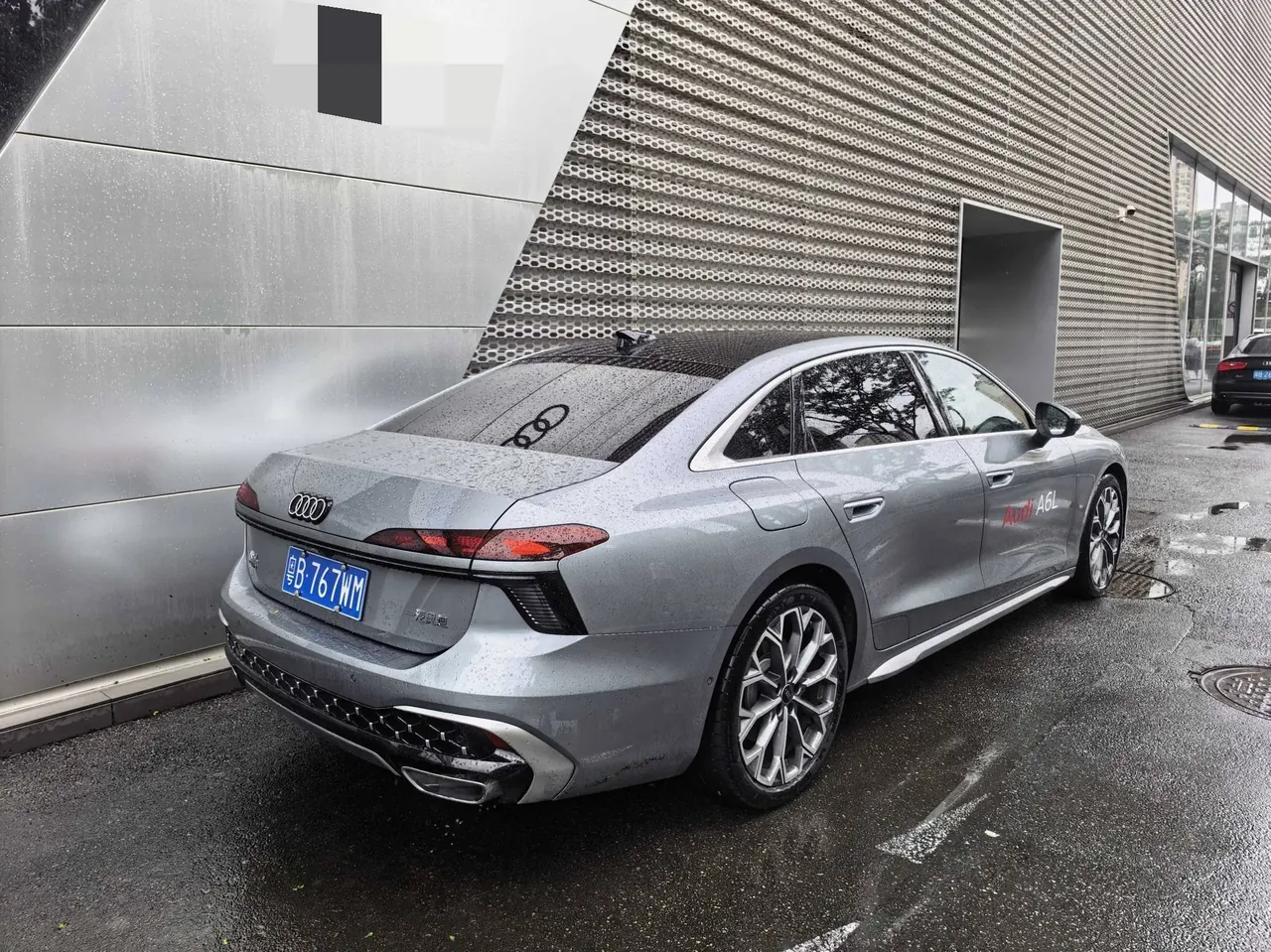 Audi 2026 A6L 2.0T Quattro Enjoy Dynamic Automatic 9