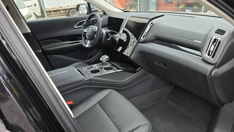 HongQi 2025 HS3 PHEV 1.5T 117km Strong Edition Automatic Gear 4