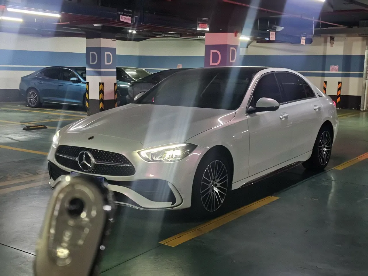 打开图片灯箱:Mercedes Benz Class C 2025 C 260 L 48V 1.5T Sports Edition Automatic Gear