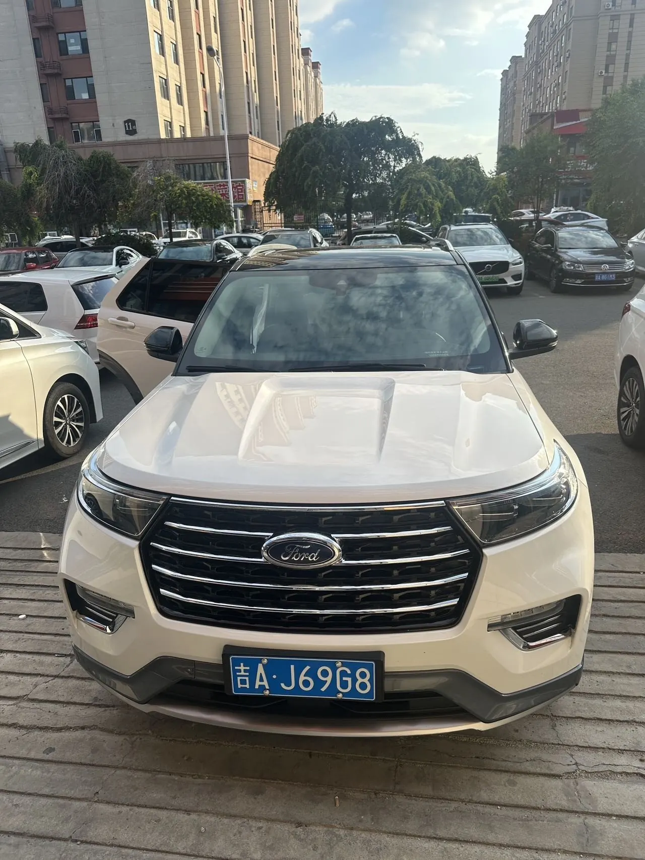 Ford 2020 Explorer 2.3T EcoBoost 285 Four-wheel Drive Fashion Edition 7-seat Automatic Gear 2