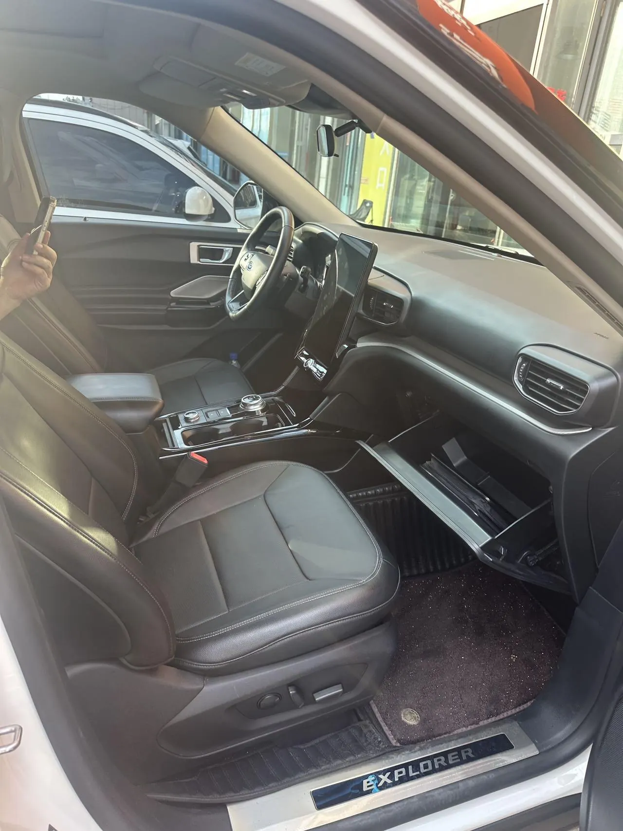 Ford 2020 Explorer 2.3T EcoBoost 285 Four-wheel Drive Fashion Edition 7-seat Automatic Gear 4