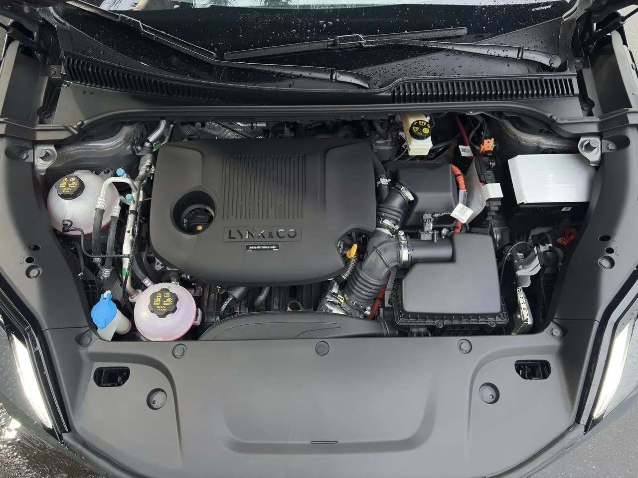 LYNK&amp;CO 2025 LYNK&amp;CO 06 EM-P 1.5 126 Long Endurance Halo Automatic 8