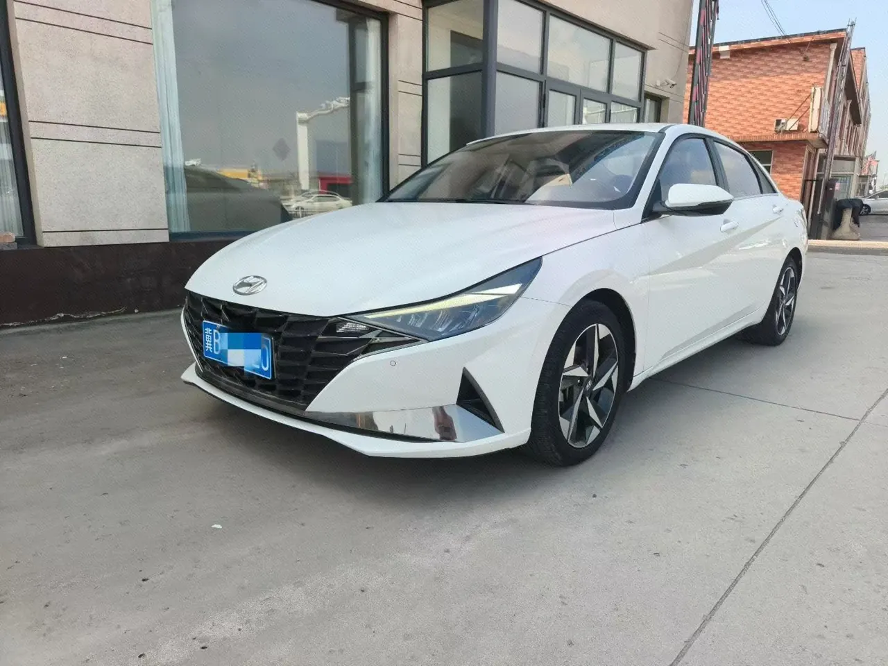 Open image lightbox: Hyundai 2022 Elantra-sedan 1.5 stepless GLX elite automatic gear