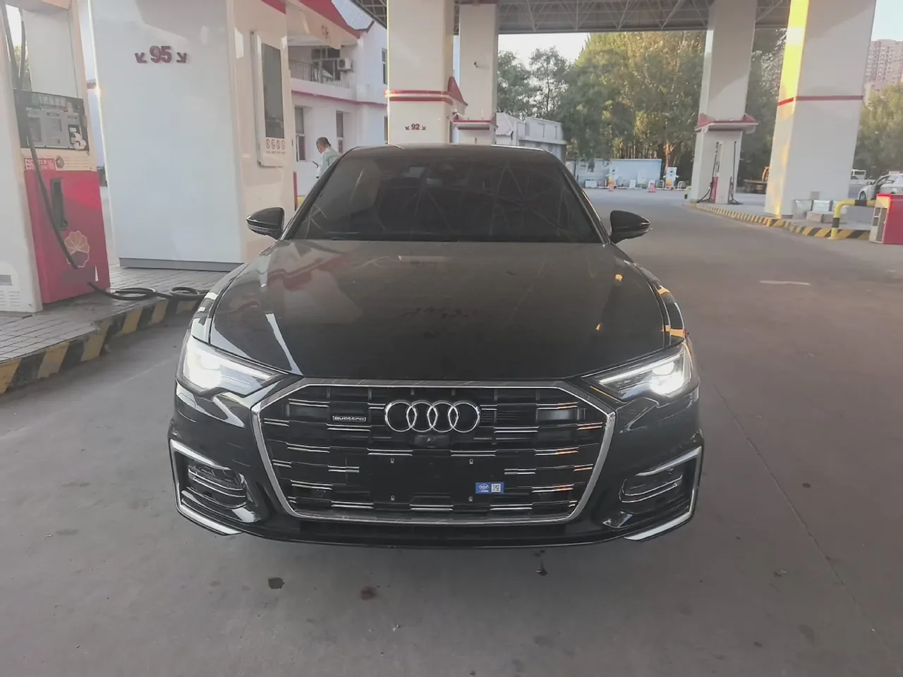 Audi 2025 A6L 2.0TFSI 45TFSI Quattro Selected Dynamic Automatic 2