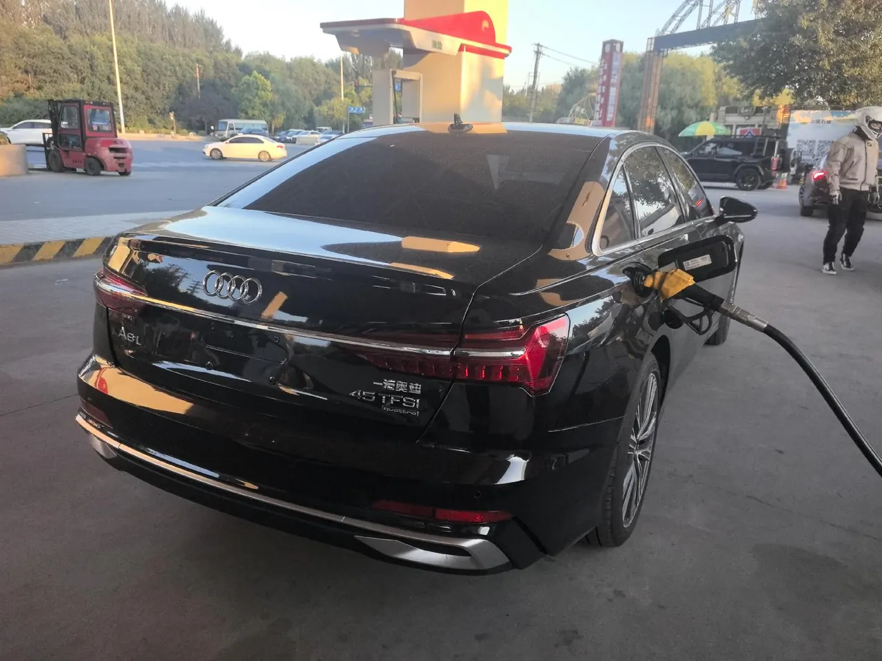 Audi 2025 A6L 2.0TFSI 45TFSI Quattro Selected Dynamic Automatic 5