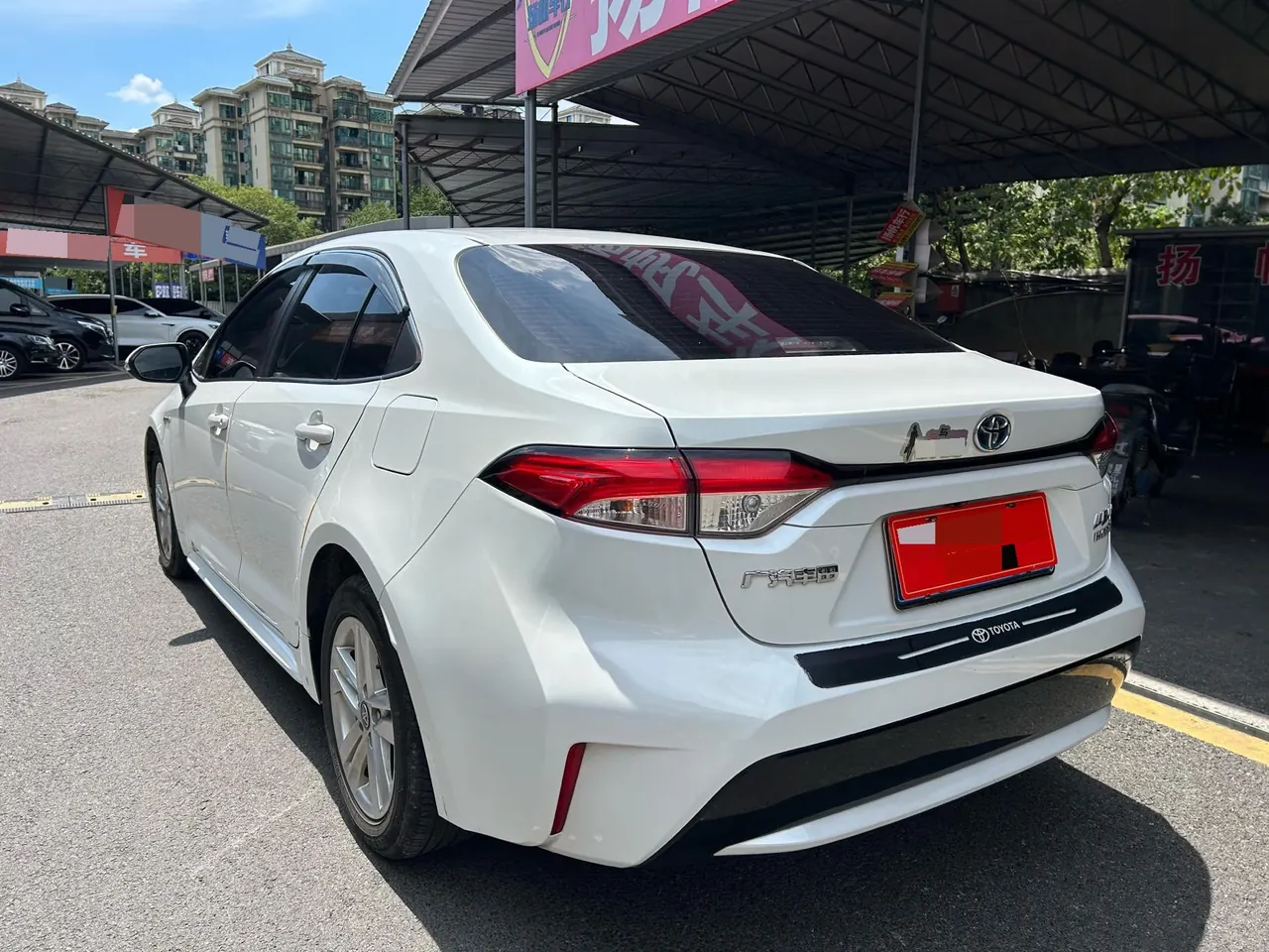 Toyota 2021 Lei Ling Shuangqing 1.8H Stepless Deluxe Edition Automatic Gear 4