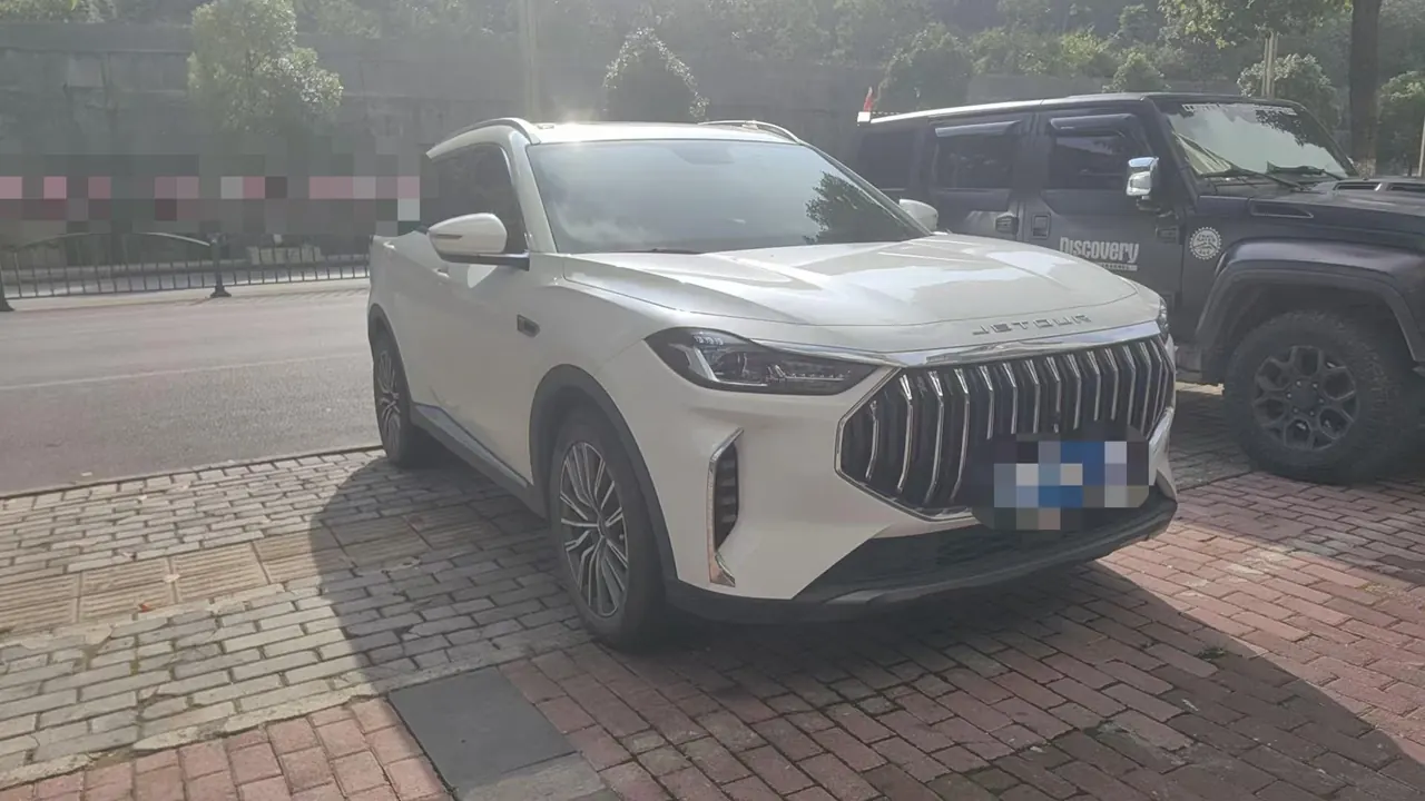 Jetour 2023 X70 PRO 1.5T Comfortable 7-seat Automatic Gear 3