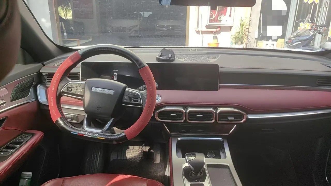Jetour 2023 X70 PRO 1.5T Comfortable 7-seat Automatic Gear 4