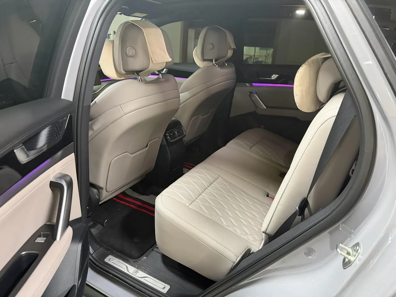 BYD Tang New Energy 2025 Tang DM-i 1.5T Stepless 115KM Honorable Automatic Gear 4