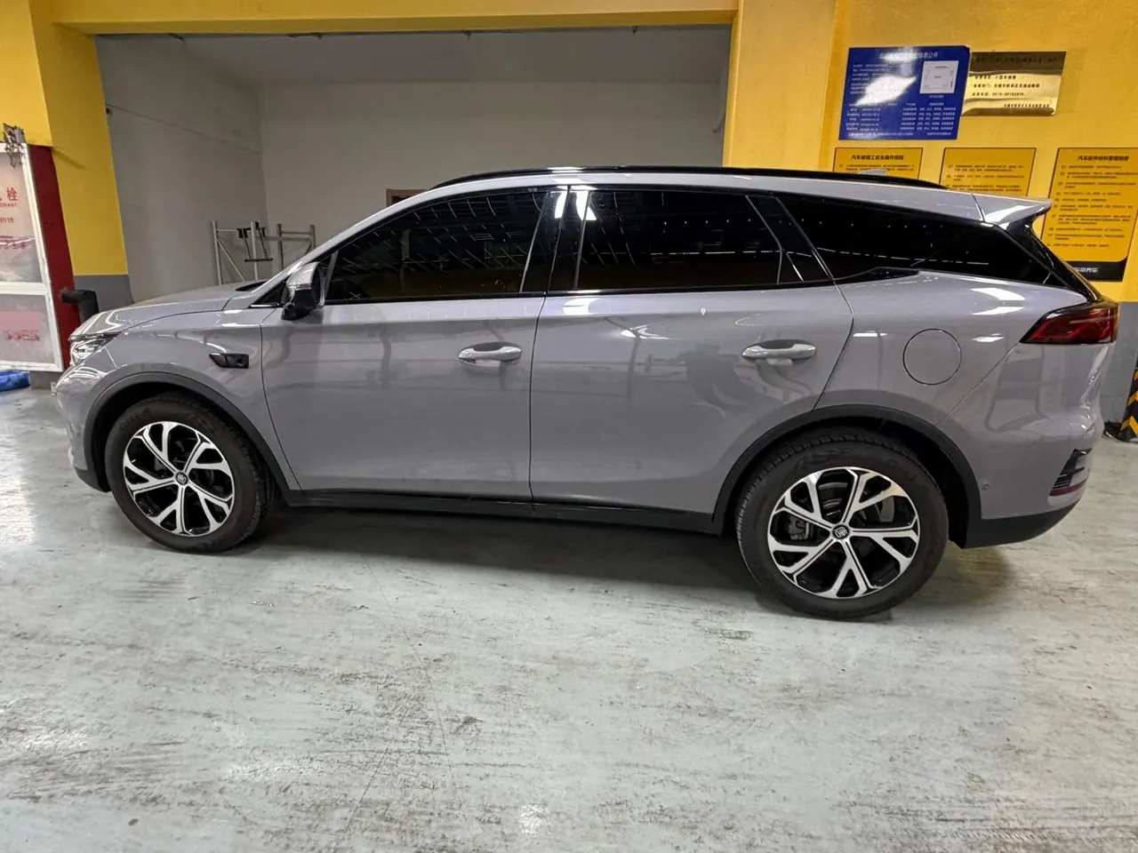 BYD Tang New Energy 2025 Tang DM-i 1.5T Stepless 115KM Honorable Automatic Gear 5