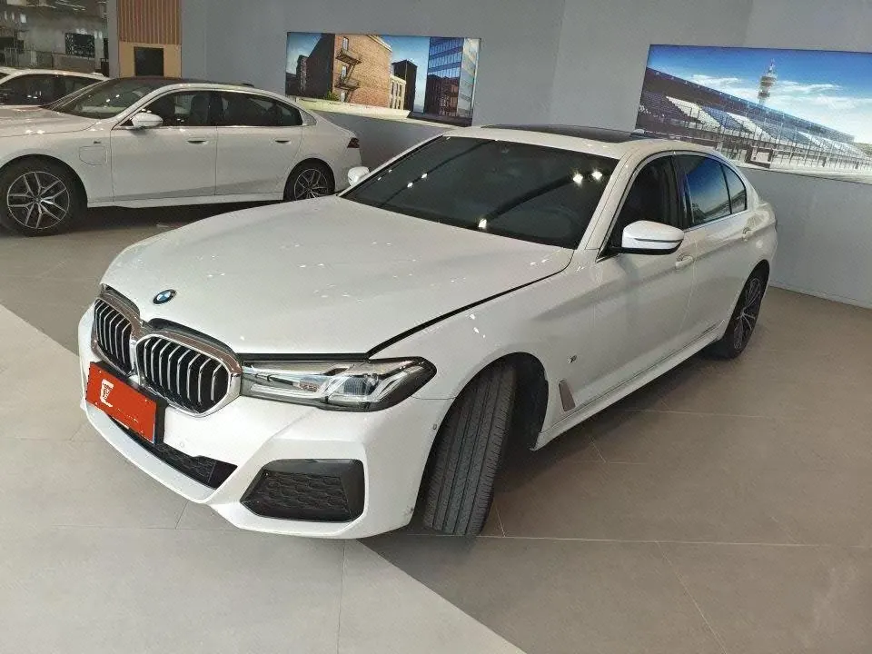 Open image lightbox: BMW 5 Series 2022 530Li 2.0T Leading M Sports Suit (Change 2) Automatic Gear