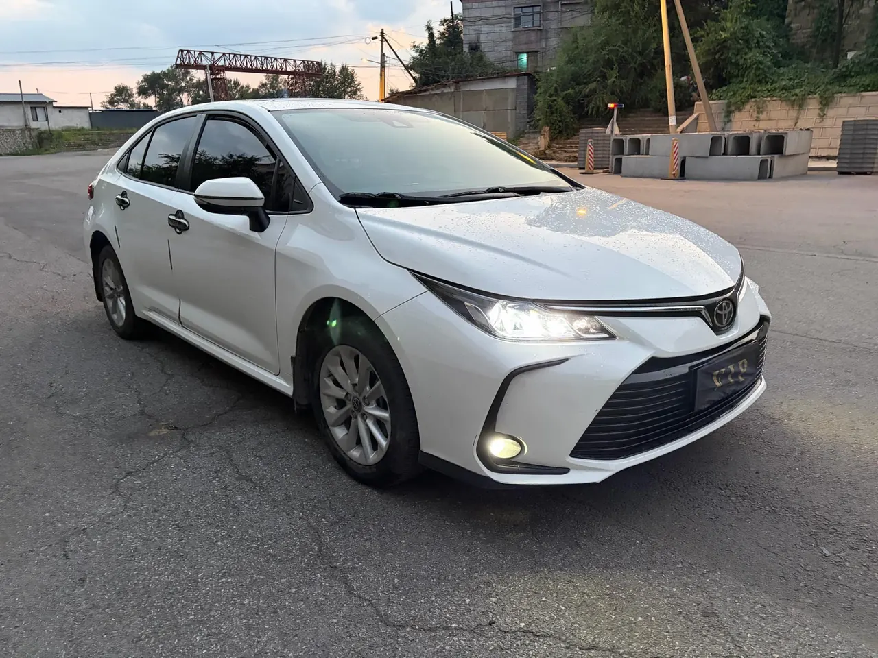 Toyota 2022 corolla 1.2T stepless pioneer PLUS version automatic gear 3