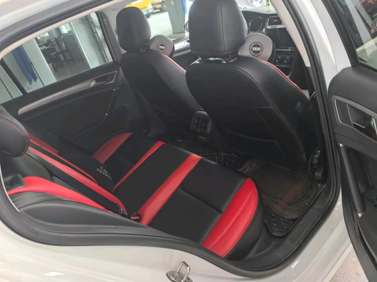 Volkswagen 2020 Golf 7 1.2TSI 200TSI Comfortable Automatic 5