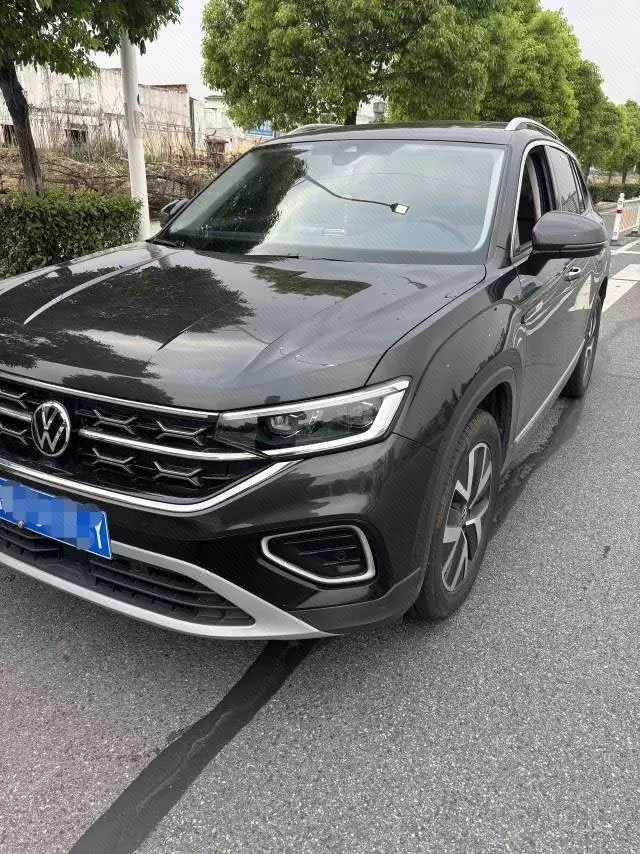 Open image lightbox: Volkswagen 2023 Tanyue 2.0TSI 330TSI Two-Drive Luxury Plus Advanced Edition Automatic Gear
