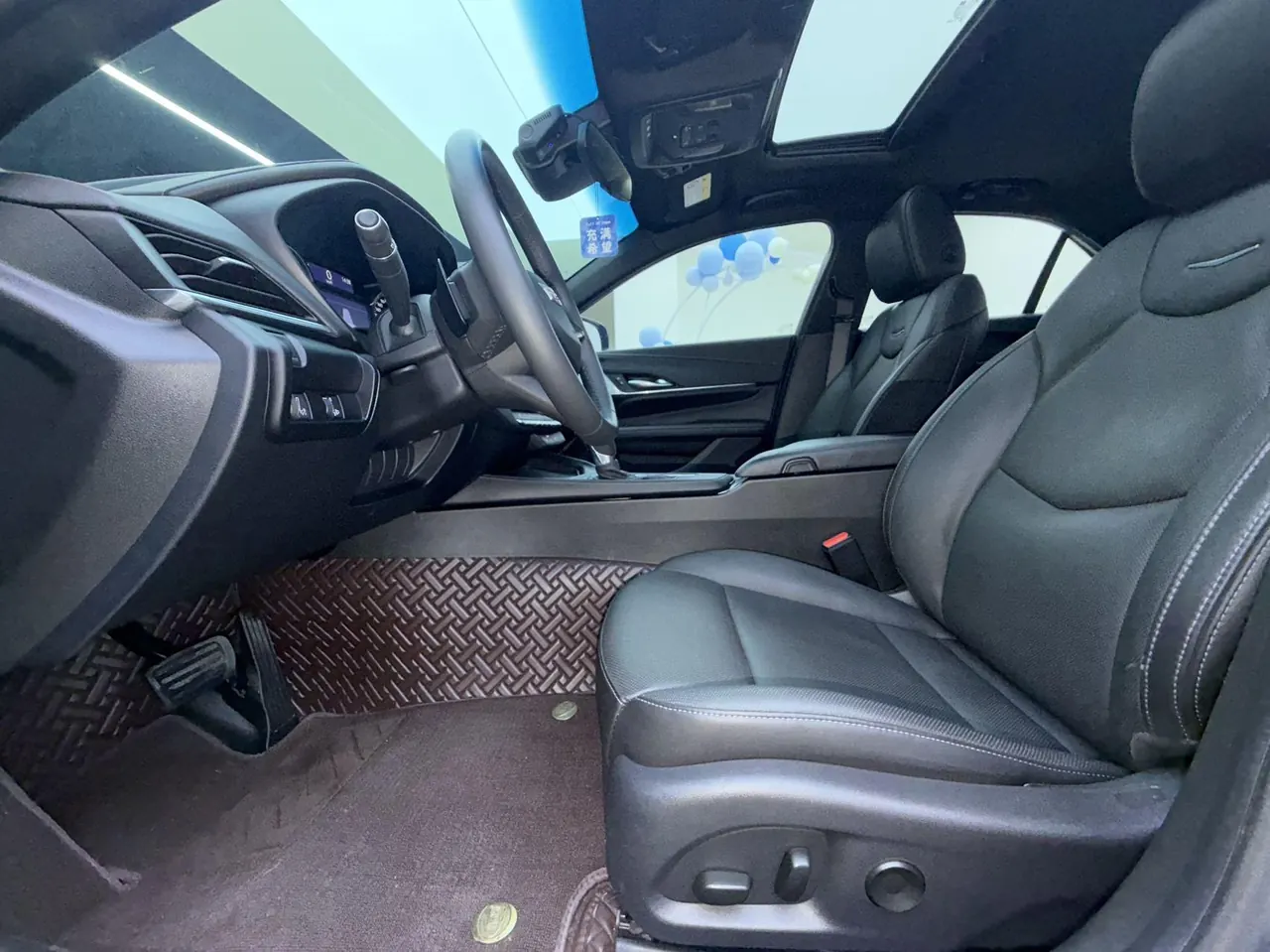 Cadillac 2023 CT4 2.0T 28T luxury automatic gear 4
