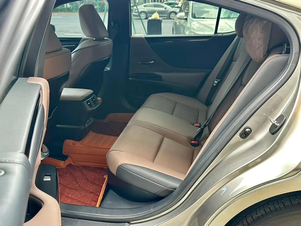 Lexus ES (Imported) 2022 ES300h 2.5 Stepless Excellence Edition Automatic Gear 6