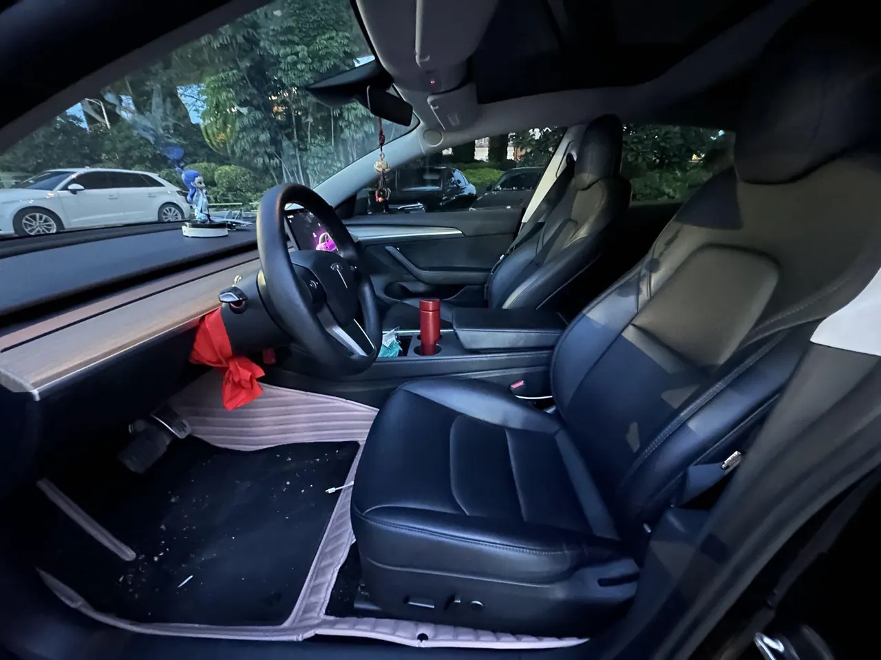 Tesla 2022 Model 3 rear-wheel drive version of automatic transmission 4