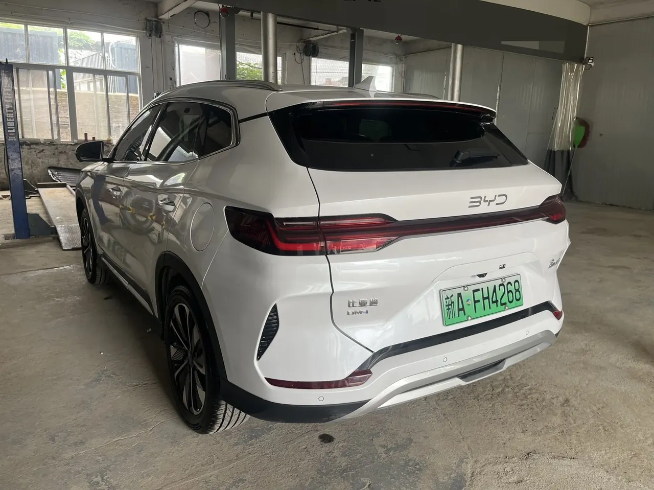 BYD Song PLUS New Energy 2025 Song PLUS DM-i 1.5 Stepless 112KM Honorable Automatic Gear 2