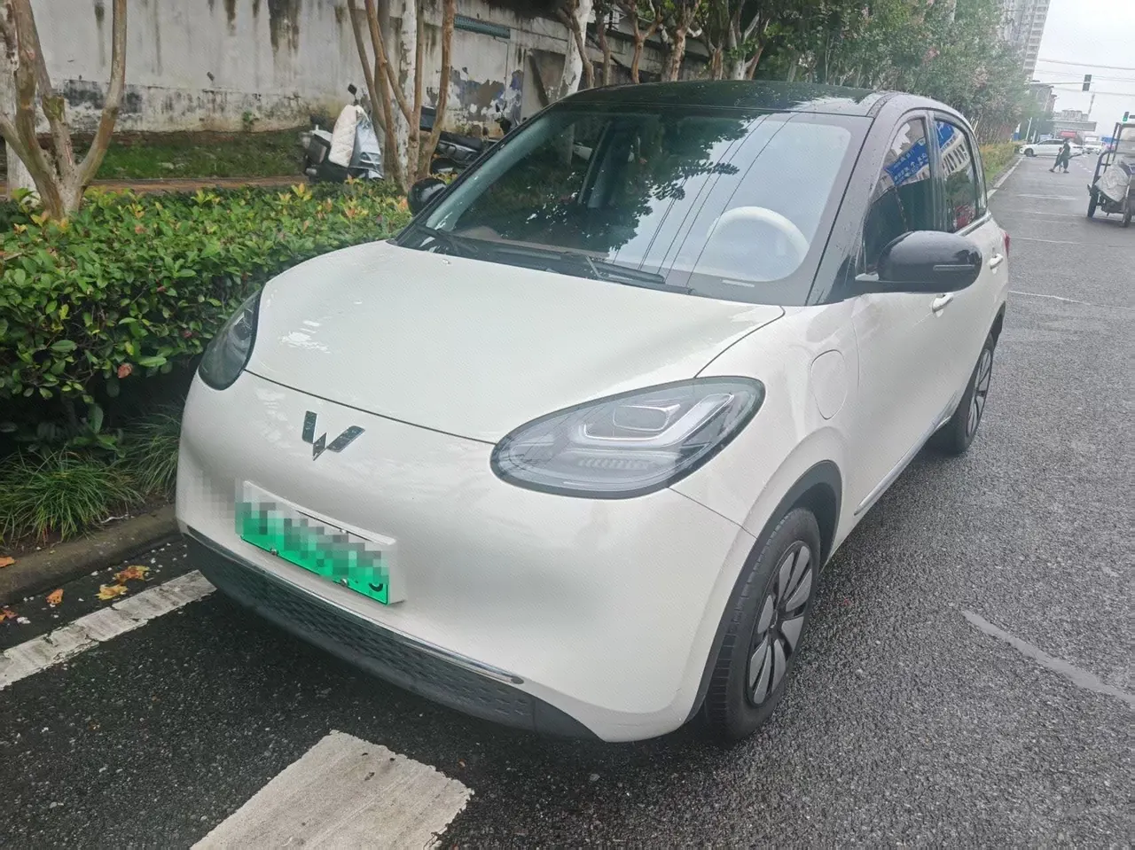 打开图片灯箱:WuLing 2025 Plantronics 410km LingBox Exclusive Automatic Transmission