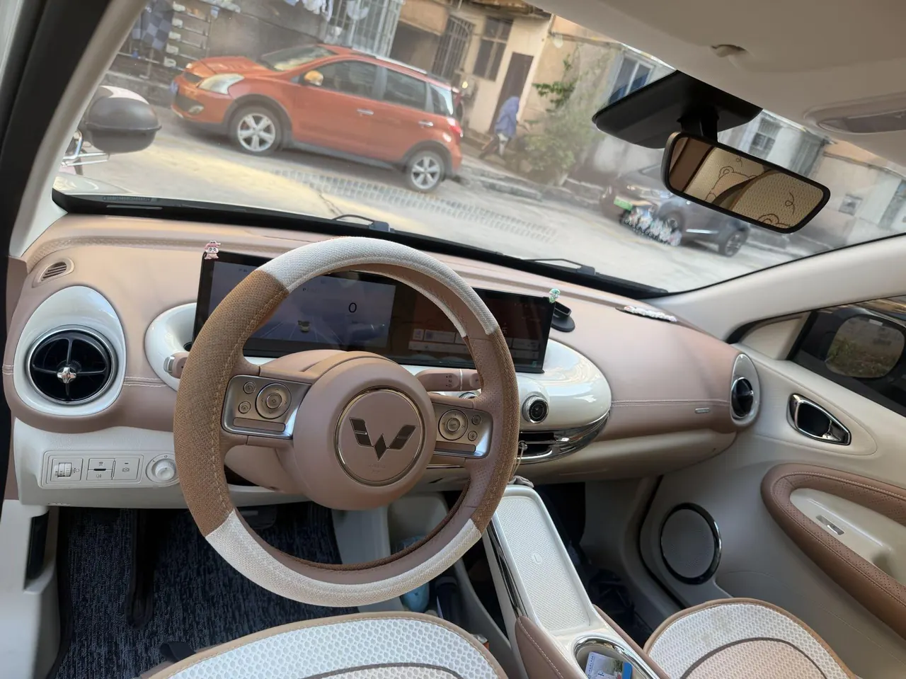 WuLing 2025 Plantronics 410km LingBox Exclusive Automatic Transmission 4