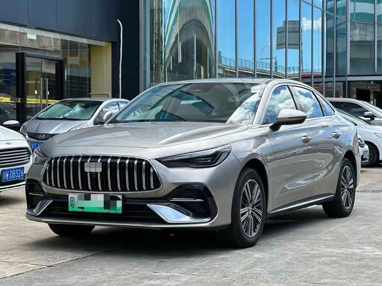 Open image lightbox: Geely Galaxy 2025 xingyao 6 EM-i 1.5 125km exploration version automatic gear