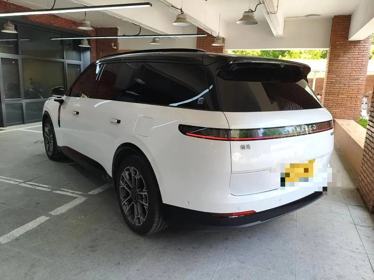 LYNK&amp;CO 2025 LYNK&amp;CO 900 1.5T Ultra Automatic 3