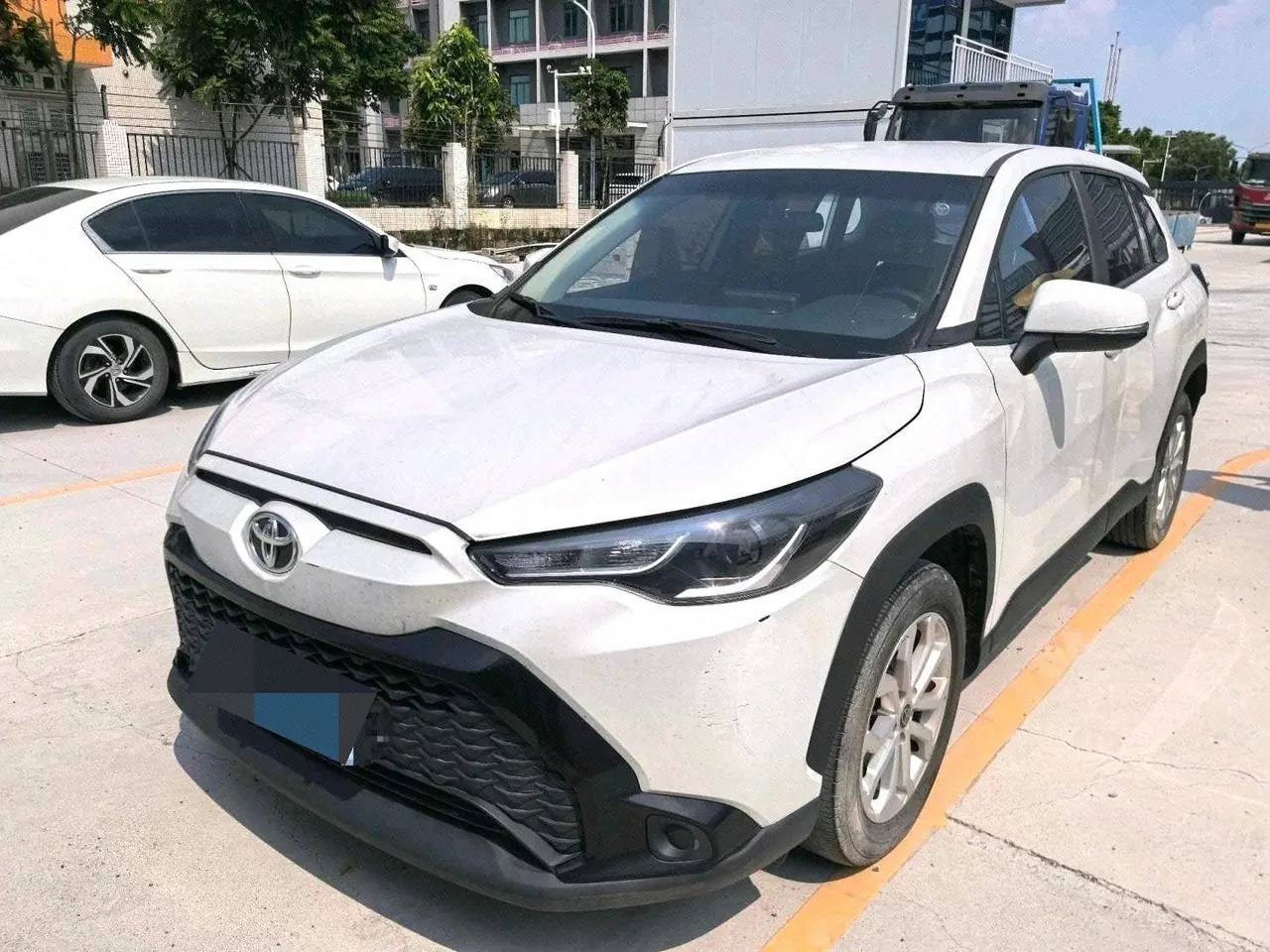 Open image lightbox: Toyota 2025 Front Landa 2.0 Stepless Elite plus Edition Automatic Gear