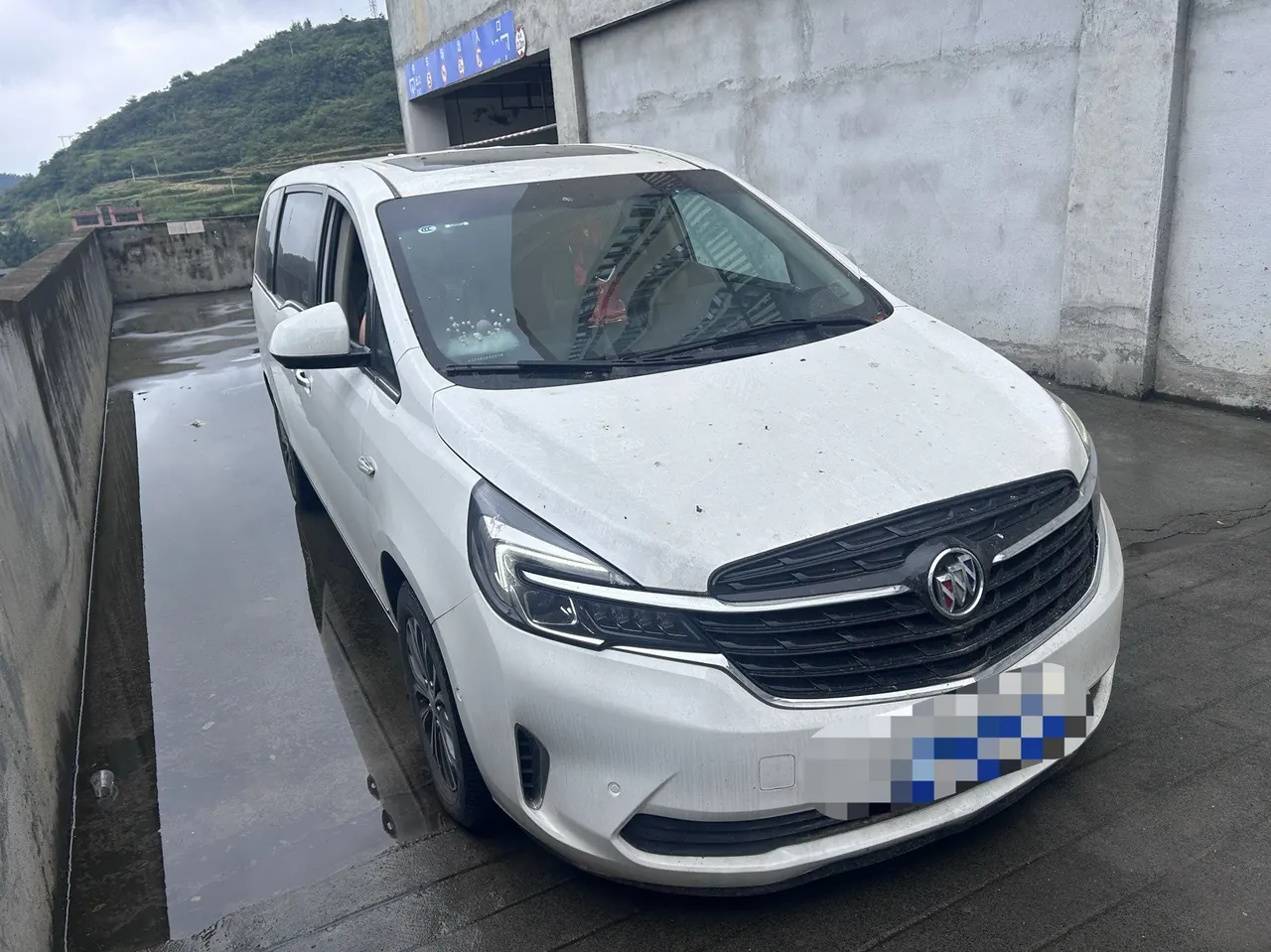 Buick 2021 GL8 Land Business Class 2.0T 652T Premium Automatic Gear 2