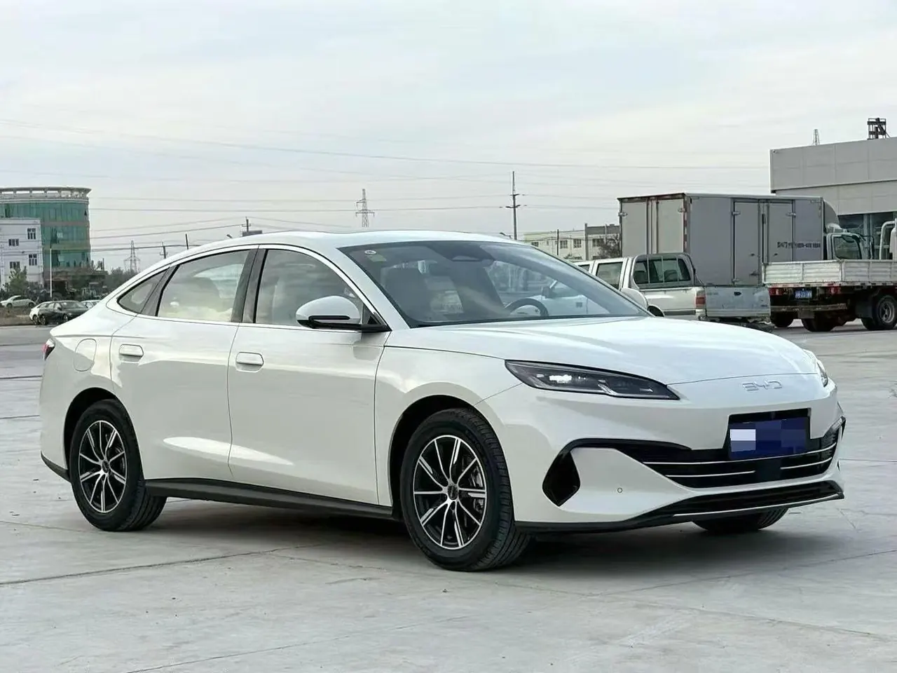 BYD 2025 seals 06 DM-i 1.5 stepless smart driving version 120KM exclusive automatic gear 3