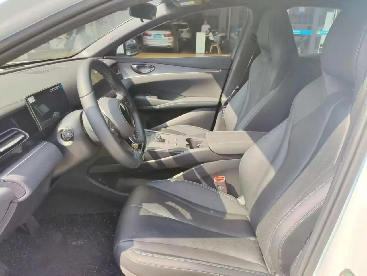 BYD 2025 seals 06 DM-i 1.5 stepless smart driving version 120KM exclusive automatic gear 4