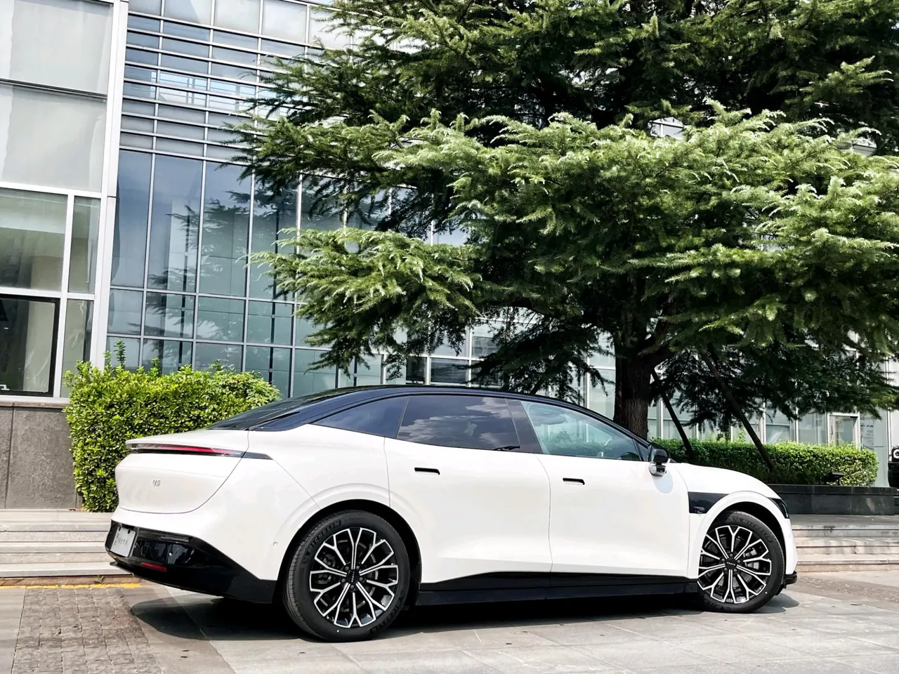 Zeekr 2025 Zeekr 007 Long Endurance Rear Drive Smart Driving Edition 100kWh Automatic Transmission 4