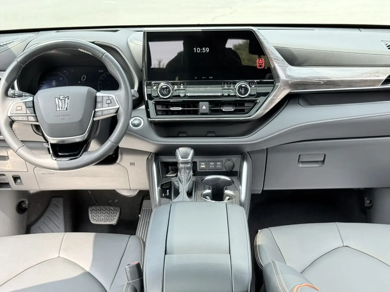 Toyota 2024 Crown Land Release HEV 2.5 Stepless Four-wheel Drive Premium Edition Automatic Gear 7
